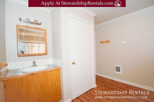 Photo - 1827 Harris St Unit 101