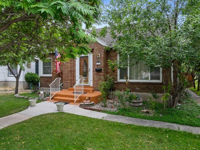 N Arthur - N Arthur Apartment Unit B