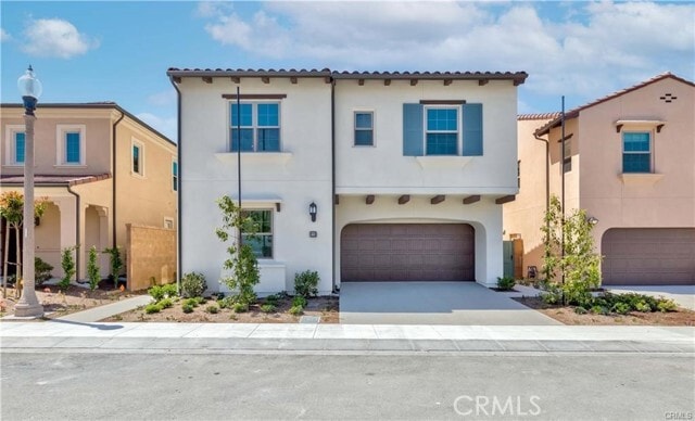 Building Photo - 113 Escala