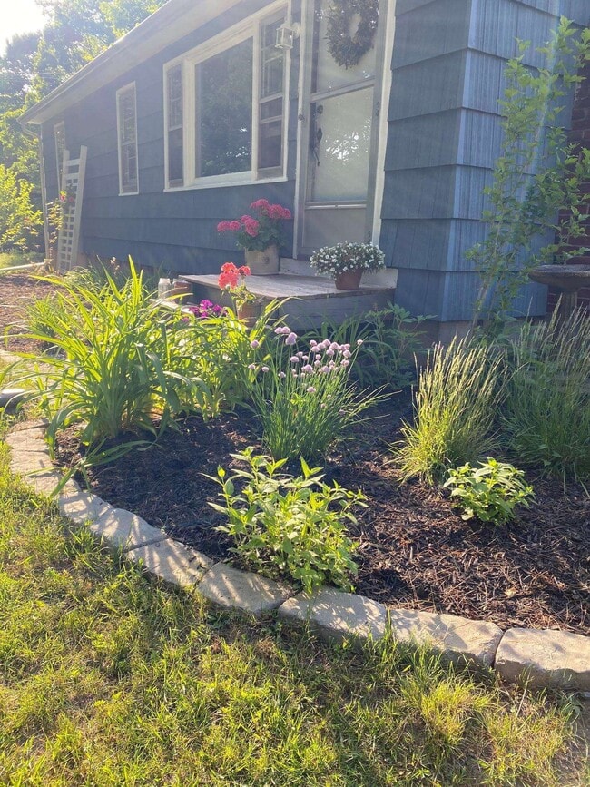 Photo - 335 Tolend Rd