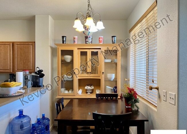Photo - Live, Work, Relax - Comfortable Townhouse with AC
