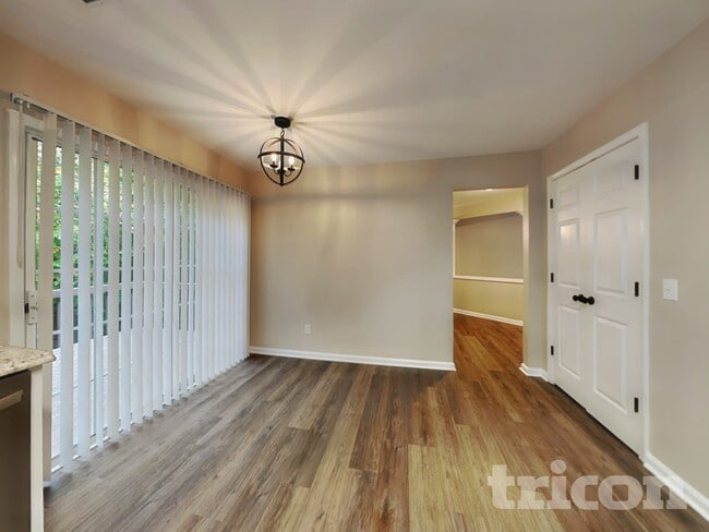 Photo - 1549 Rumstone Ln