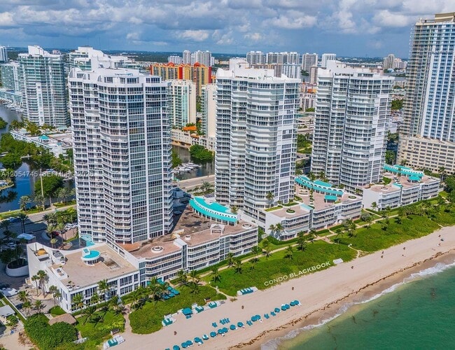 Building Photo - 16425 Collins Ave Unit OS18A