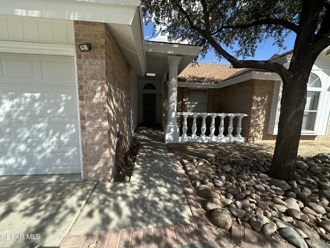 Photo - 408 Hadley Pl