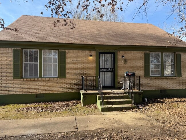 Building Photo - 1131 N Watkins St