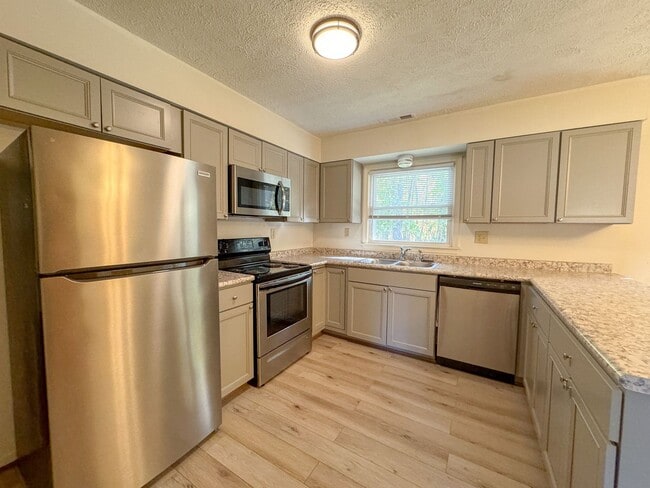 Photo - 3Bed/1.5bath Troy VA Rental