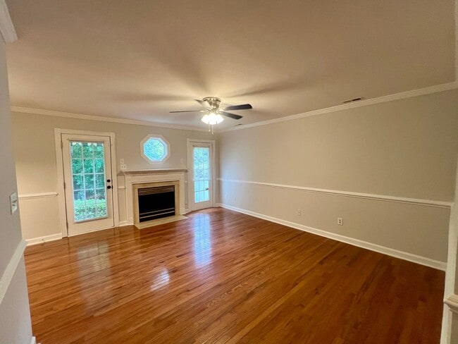 Photo - 134 Grande Meadow Way