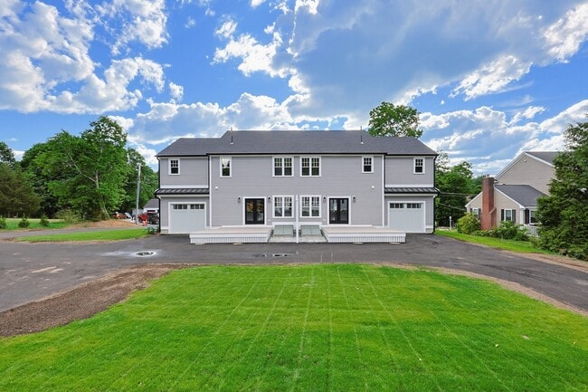 35-37 Poquanticut Ave