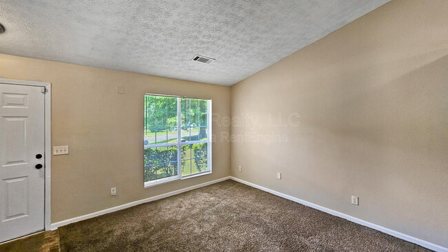 Photo - 4636 Forest Creek Ln