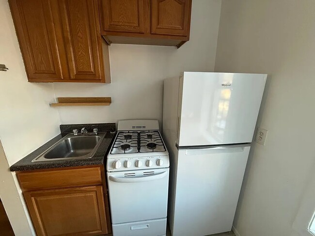 Photo - 22-77 Steinway St Apartments