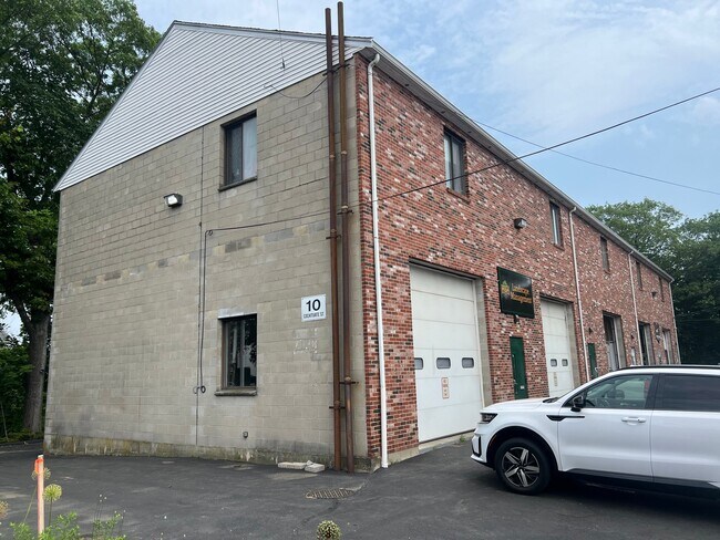 10 Cochituate St