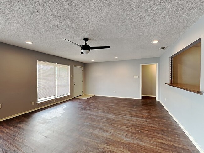 Photo - 1609 Parkhaven Dr