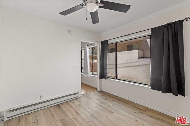 Photo - 1033 6th St Unit 105