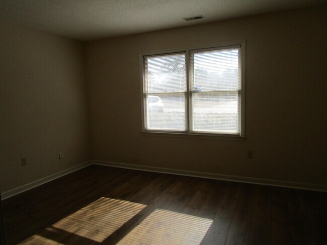 Photo - 2371 Orvis St