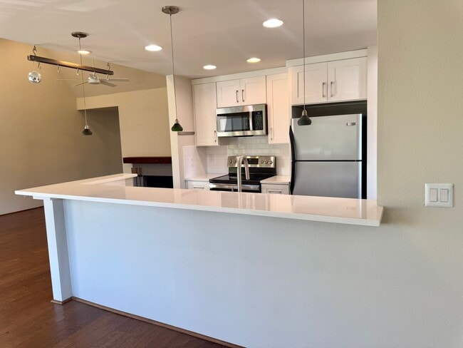 Photo - Move-in Special…..Four Weeks Free!!! Unit 5