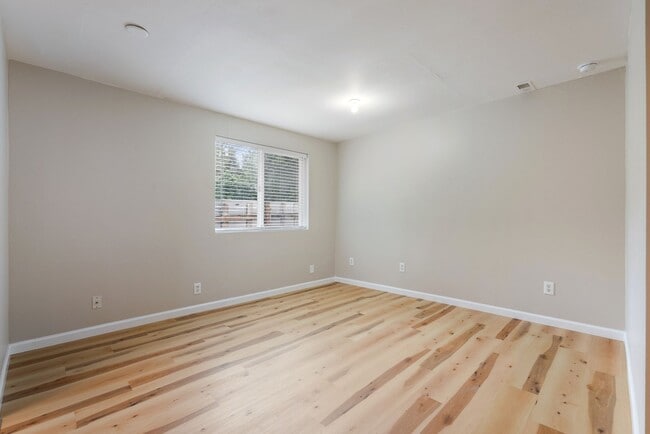 Photo - Quirky 1-bedroom for a Reasonable Price! Unit 6028 NE Ainsworth St - D
