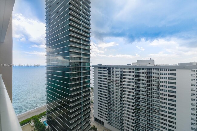 Building Photo - 1980 S Ocean Dr Unit PHA Rental