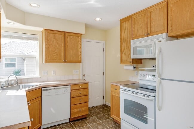 Photo - Wonderful Cottage Home in SE Pdx Near Mall 205