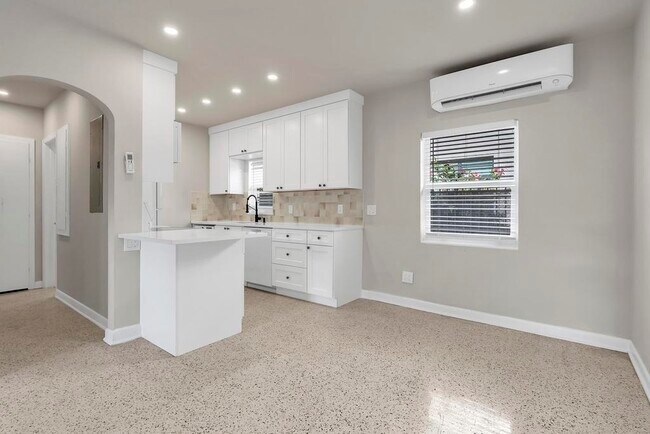 17 Ocean Breeze Unit 3