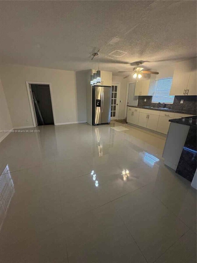 Photo - 850 NW 168th Terrace