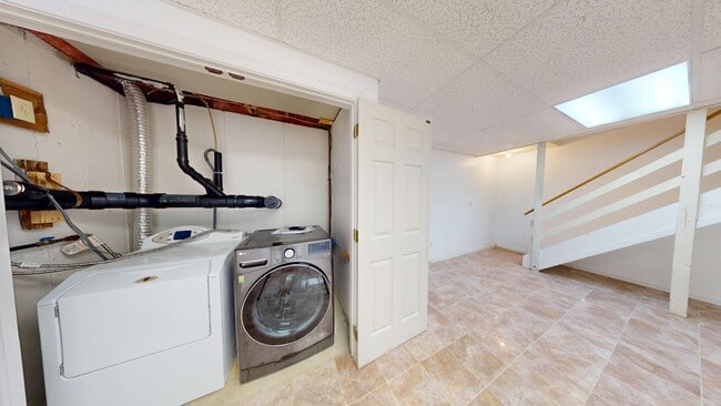 Photo - 128 N Taylor Ave