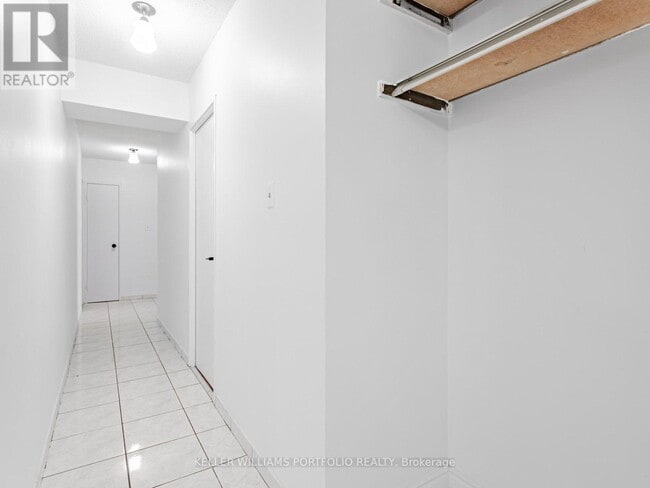 Photo - 390 Dixon Rd Unité 2115