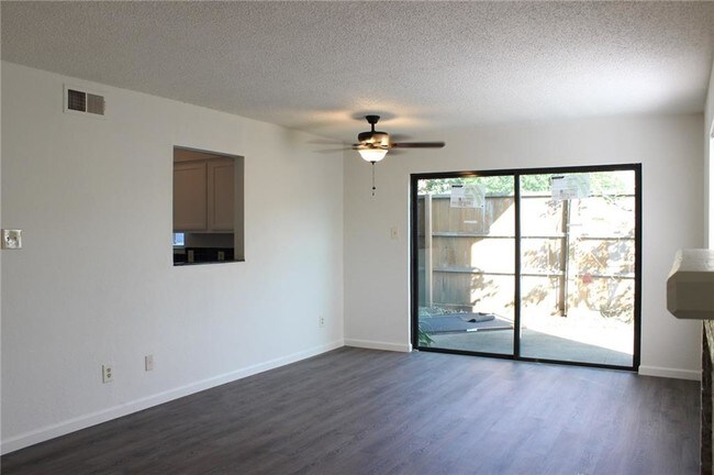 Photo - 5504 Columbia Ave