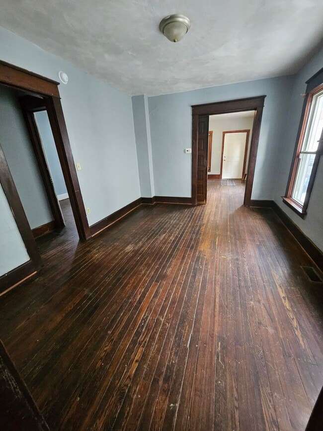 Photo - Lower 2 bedroom unit East Side