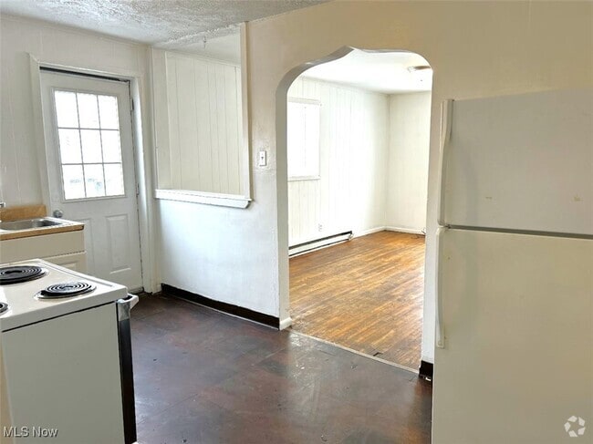 Building Photo - 106 S 12th St Rental