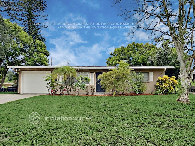 Building Photo - 2219 25th Ave W