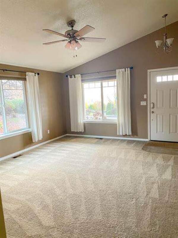 Photo - 6913 Owl Dr SE House