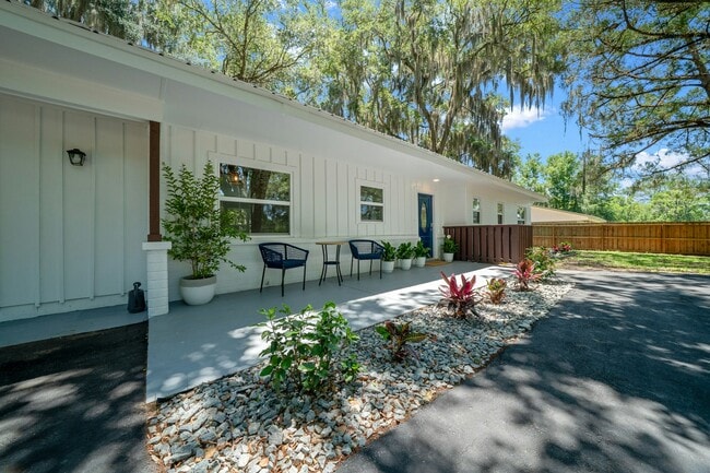 Photo - 629 SE 29th Terrace