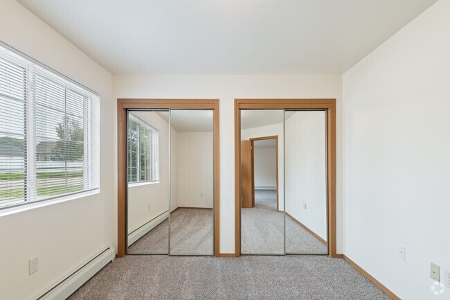 2BR, 1BA - 900SF - Bedroom