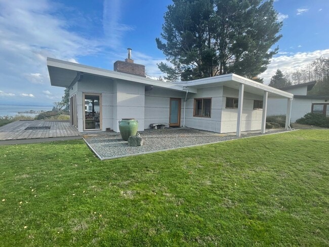 Building Photo - Spectacular View Home In Langley and Fully Furnished!