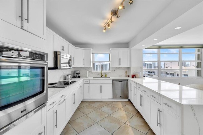 Photo - 2750 NE 183rd St Unidad 2202