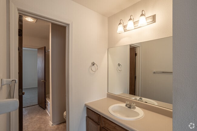 2BR, 2.5BA - 1200SF