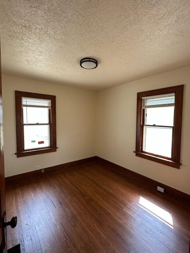 Photo - $1200 - Fantastic 2 Bedroom, 1 Bathroom House in Morning-Side