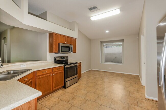 Photo - 812 Lesa Glen Pl