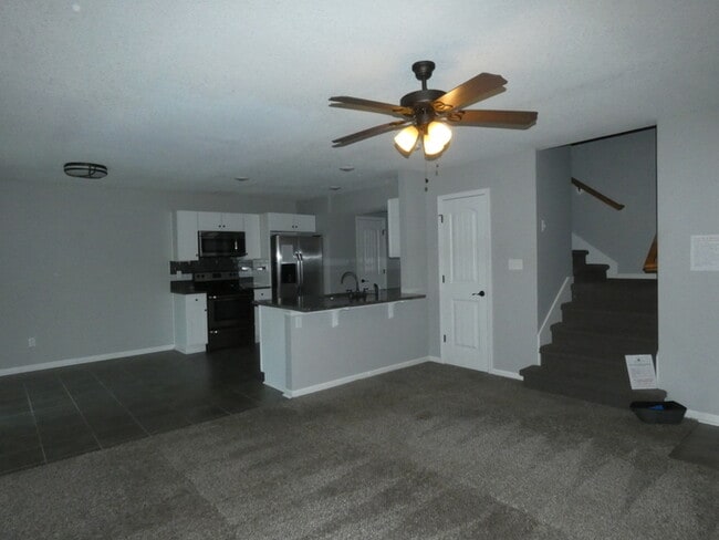 Photo - Beautiful Town Home!