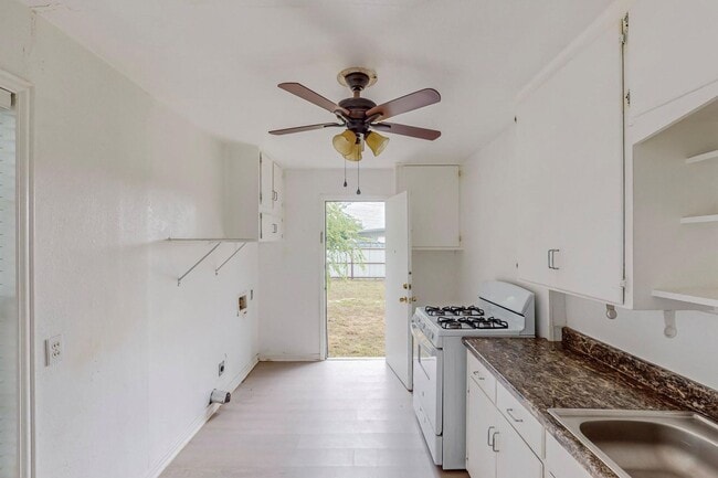 Photo - Charming, Quaint, and Ready to Welcome You...