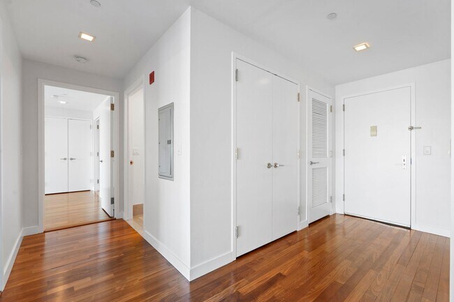 Photo - 25 Hudson St Unit 805