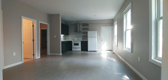 Open Kitchen - 58 Paine St Unit #1