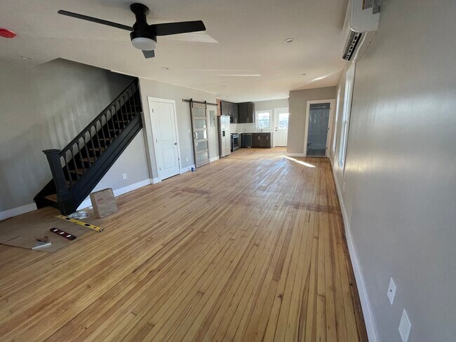 Open floor plan on main level - 172 N Clinton St Unit 172