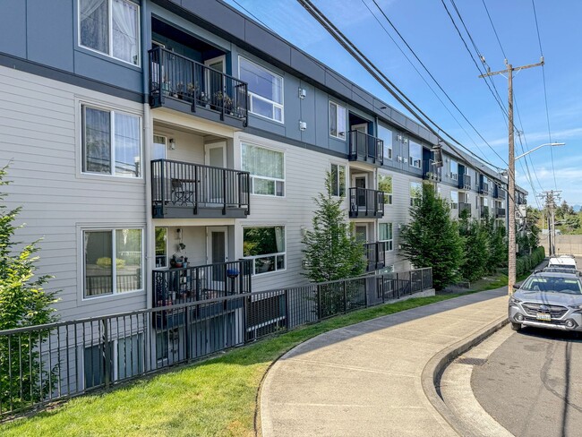 Building Photo - 2bd/2bth Condo Located Near Northgate Station, $1,800/mo. Unit 104