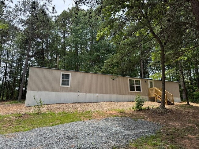 Building Photo - NEWLY UPDATED Two Bedroom Home in Troutman!! Unit 126 Marlo Loop