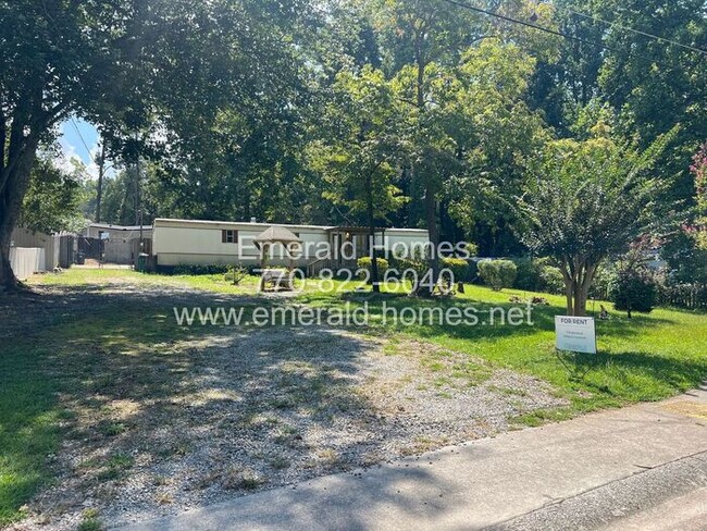 Building Photo - Bright & Spacious 2-Bedroom Mobile Home with Open Floor Plan