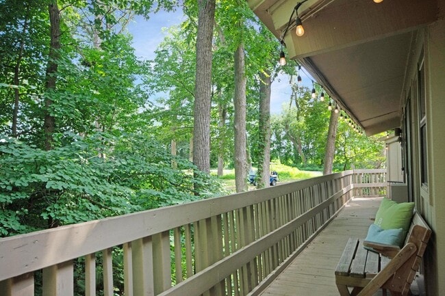 Photo - 403 Deerpath W