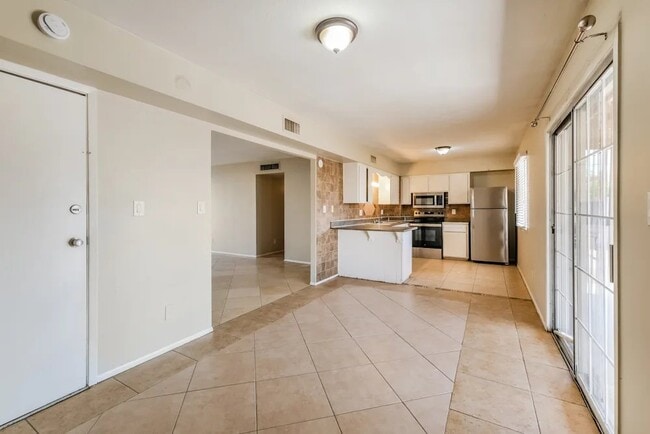 Photo - 3154 N 64th Dr