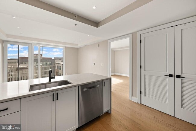 Photo - 925 N Fairfax St Unit 507