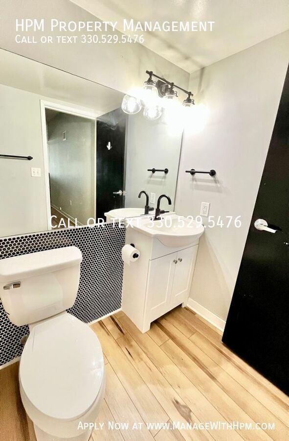 Photo - 1133 W 9th St Unidad 107